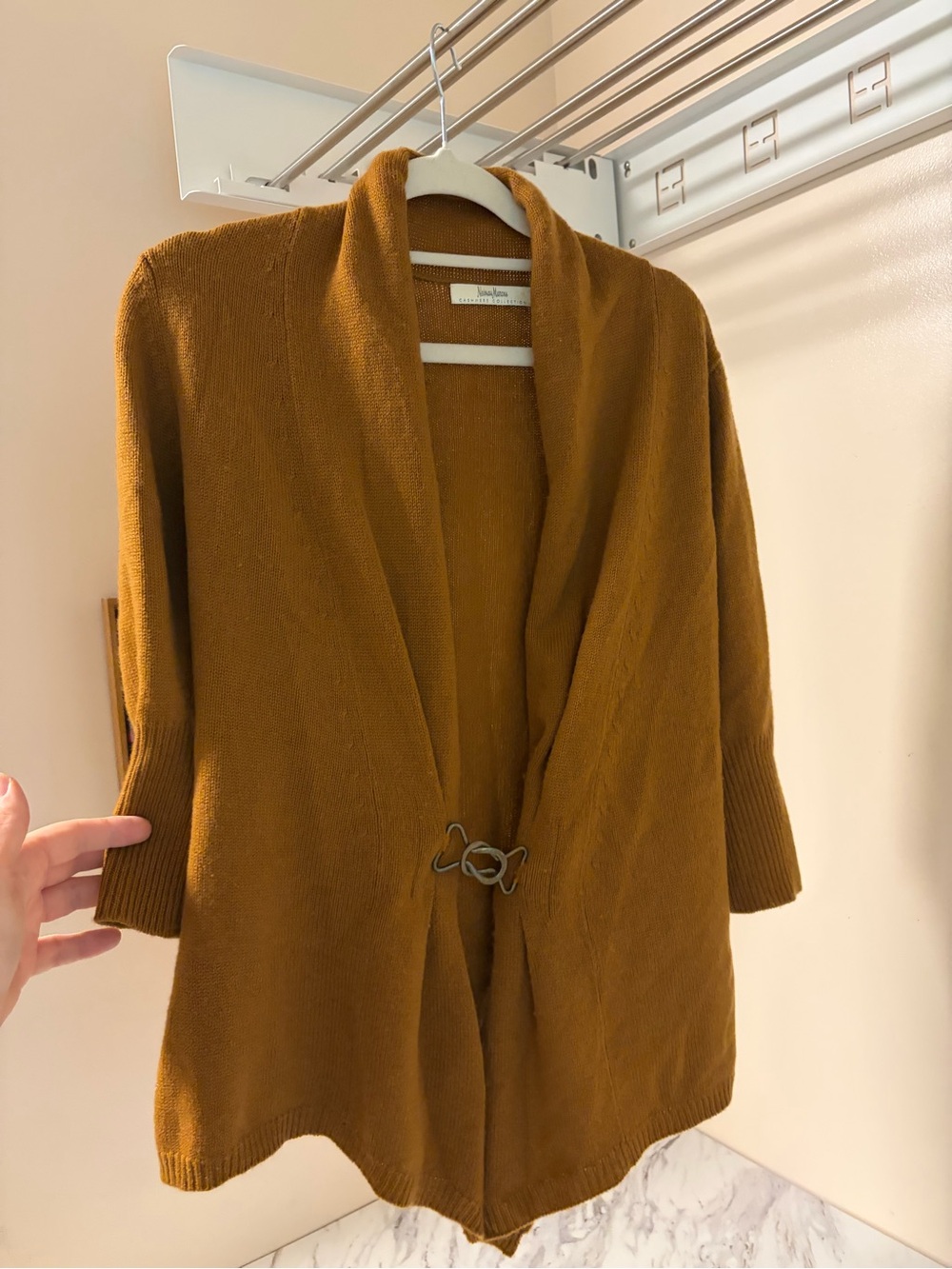 Neiman Marcus 100% Cashmere Buckle Front 3/4 Sleeve Open Front cardigan